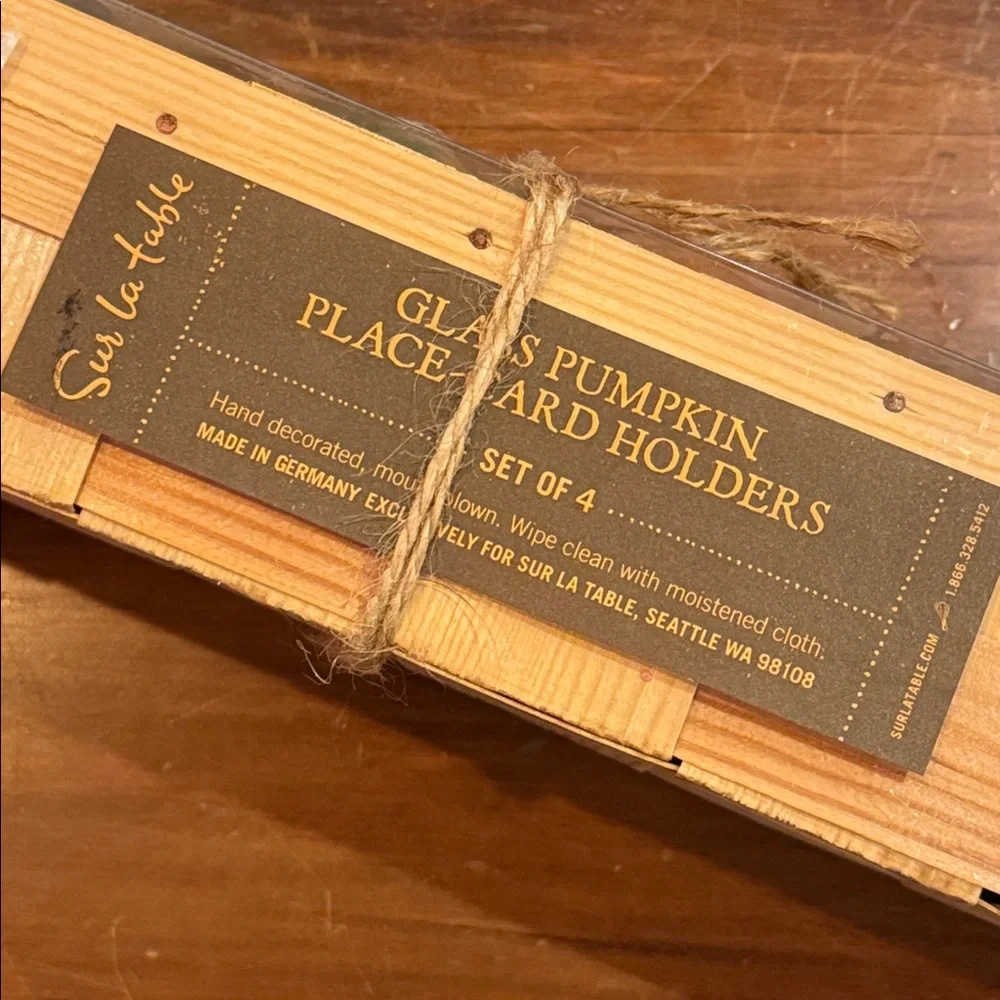 NIB Sur La Table Blown Glass Pumpkin Place Card Holders Set of 4 Hand Decorated